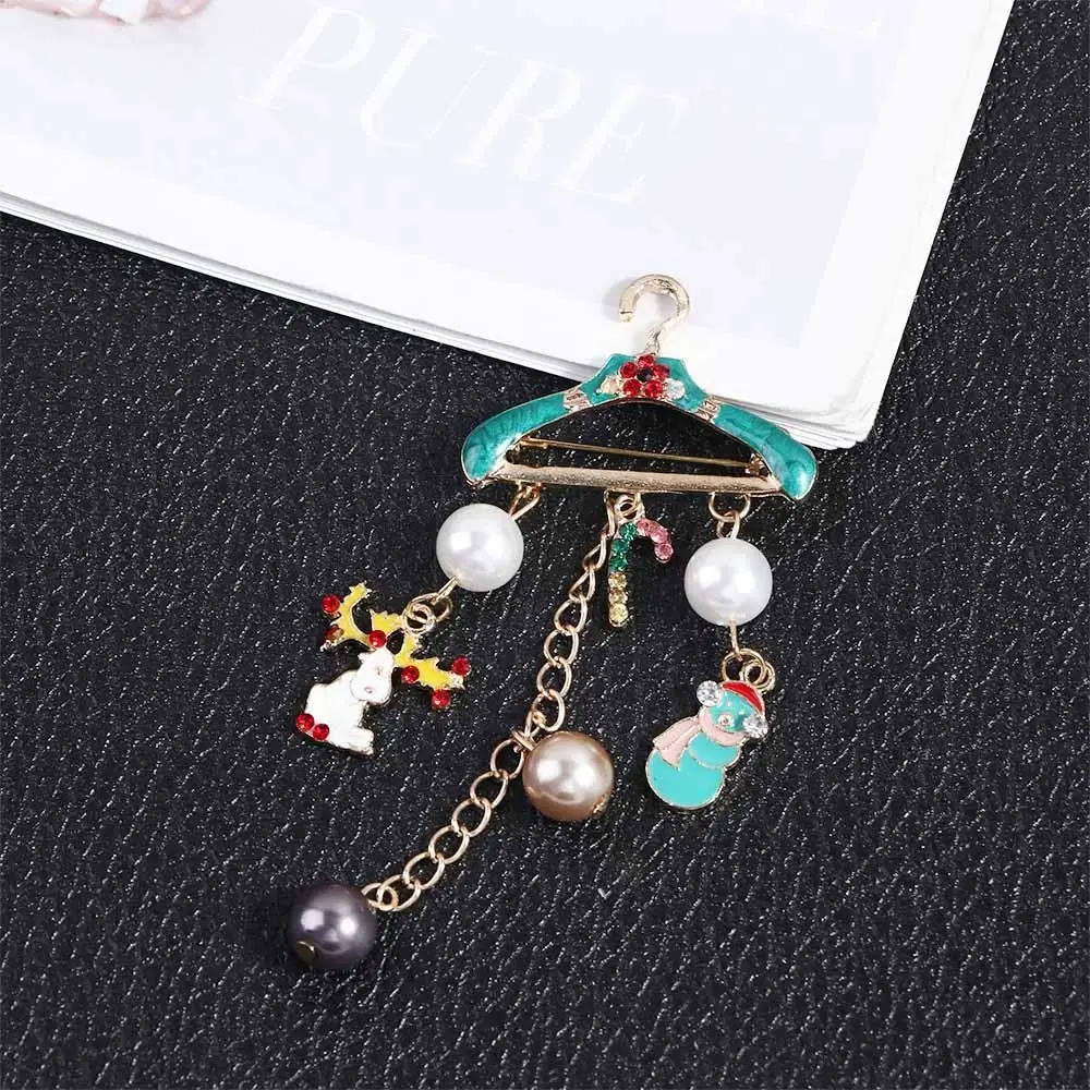New Year Christmas Decor Women Accessories Bag Decoration Christmas Brooch Hanger Tassel Pin Clothing Brooches Jewelry Gift