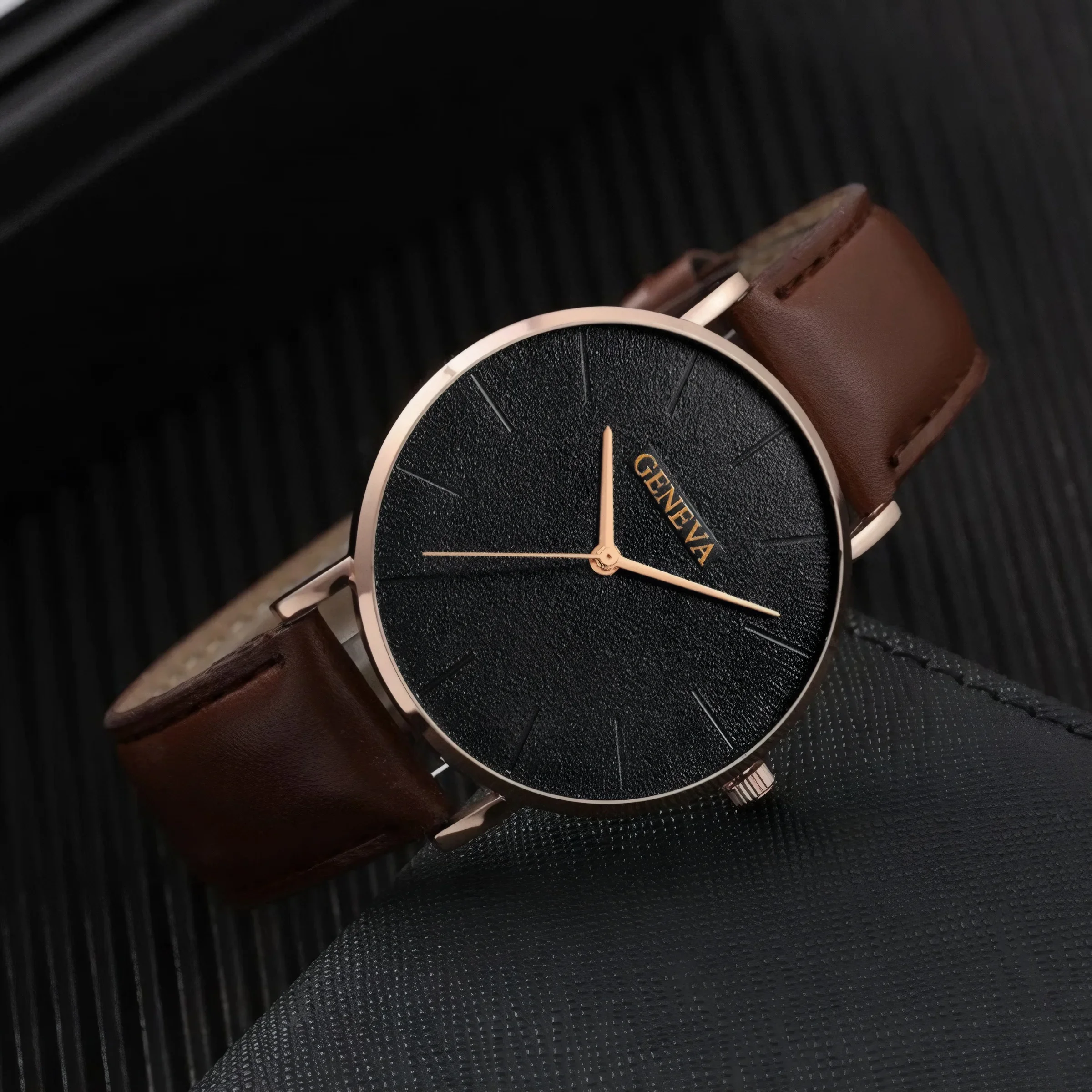 

1pc-Unisex Fashionable Quartz Watch, Battery Powered, Suitable for Daily Wear, Parties, and Giving Gifts To Friends and Family