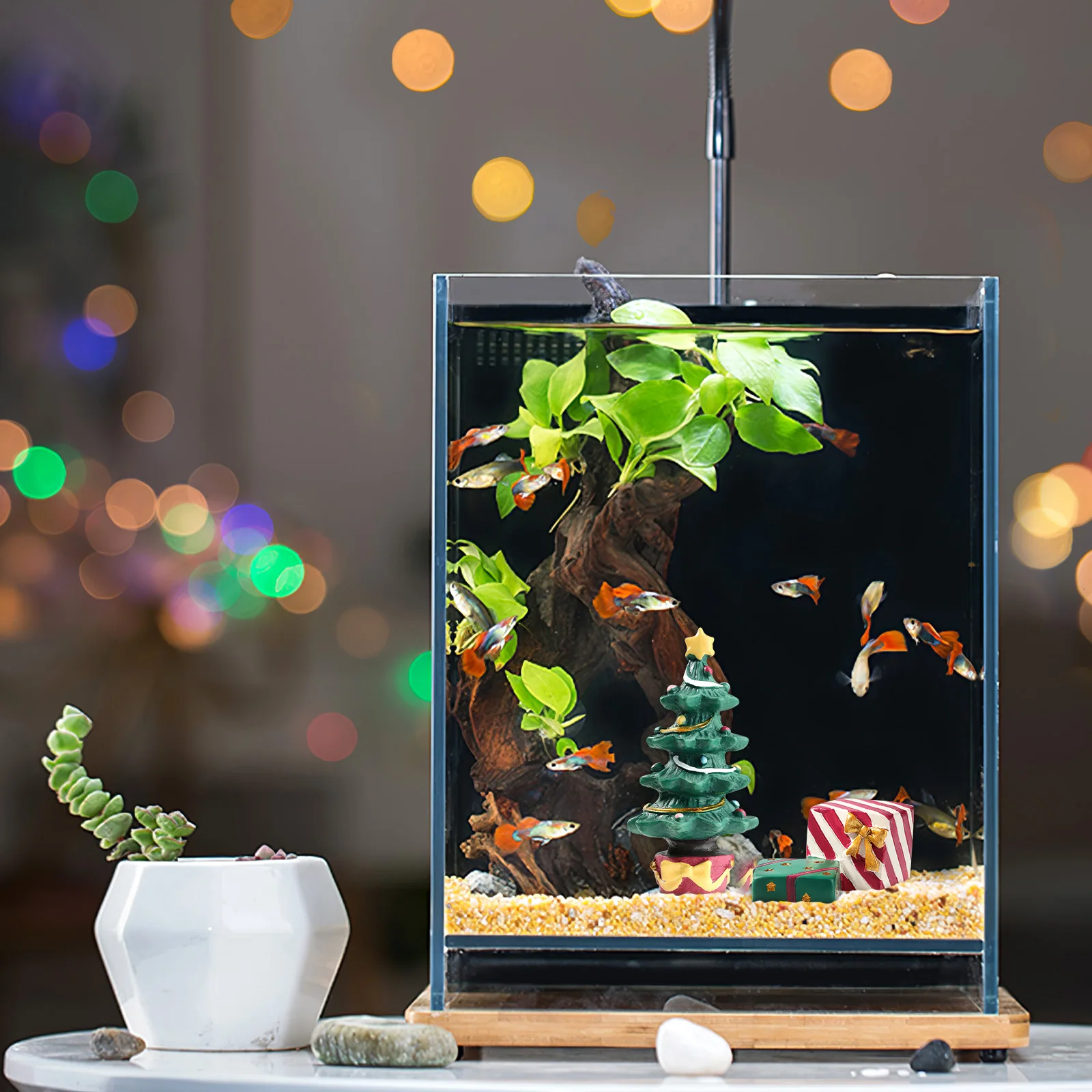 

1Set Christmas Resin Aquarium Ornament Mini Tree Fish Tank Decoration Gift Box Xmas Landscaping Mini Fish Tank Decor