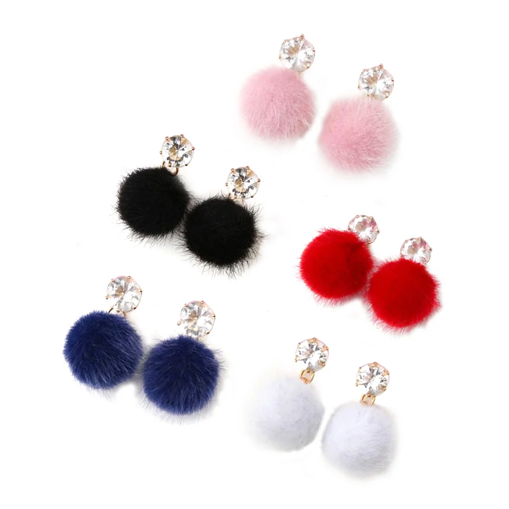 5Pairs Women Fashion Stud Earrings Fluffy Pompom Fur Ball Earring Female Jewelry Gift Ear Stud (Assorted Color Random Style)