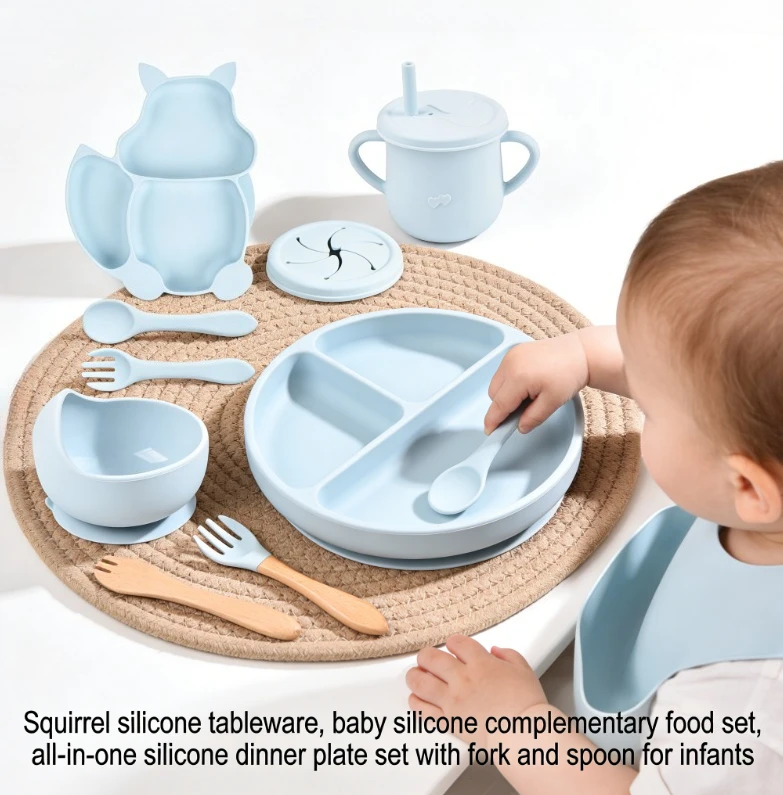 

Силиконовый набор для кормления малышей с милым рисунком белки: тарелка на присоске, вилка, ложка, набор столовых приборов для младенцев и малышей, для прикорма