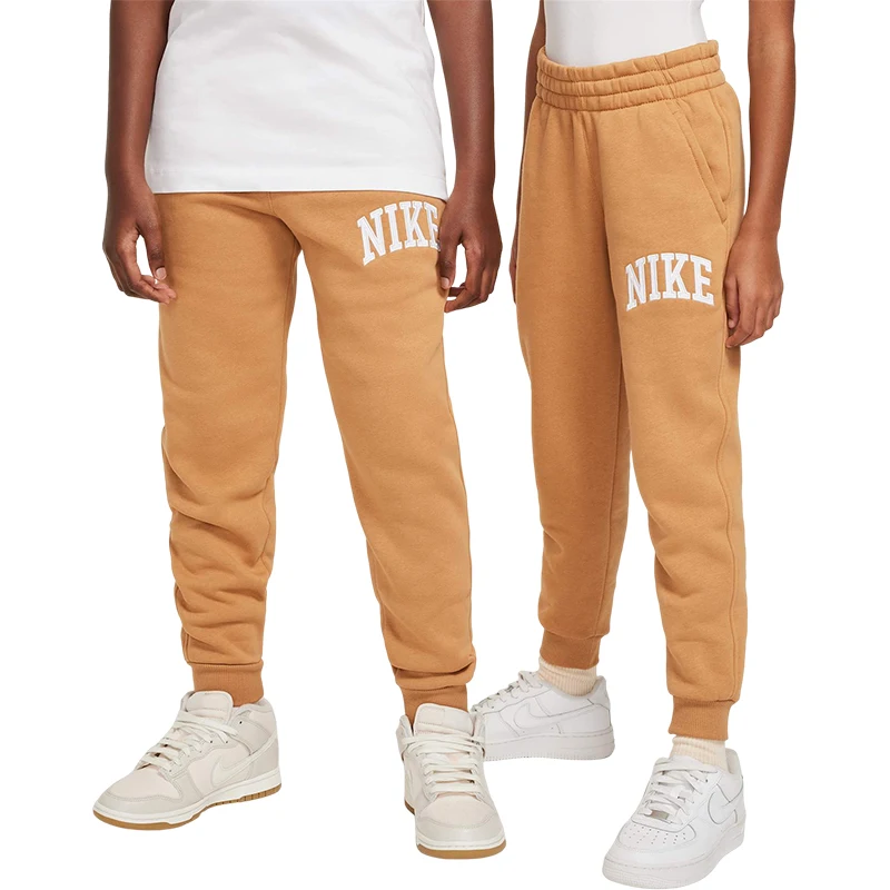 صندل نسائي كلاسيكي متين بنعل سميك من Adidas Originals IE5648