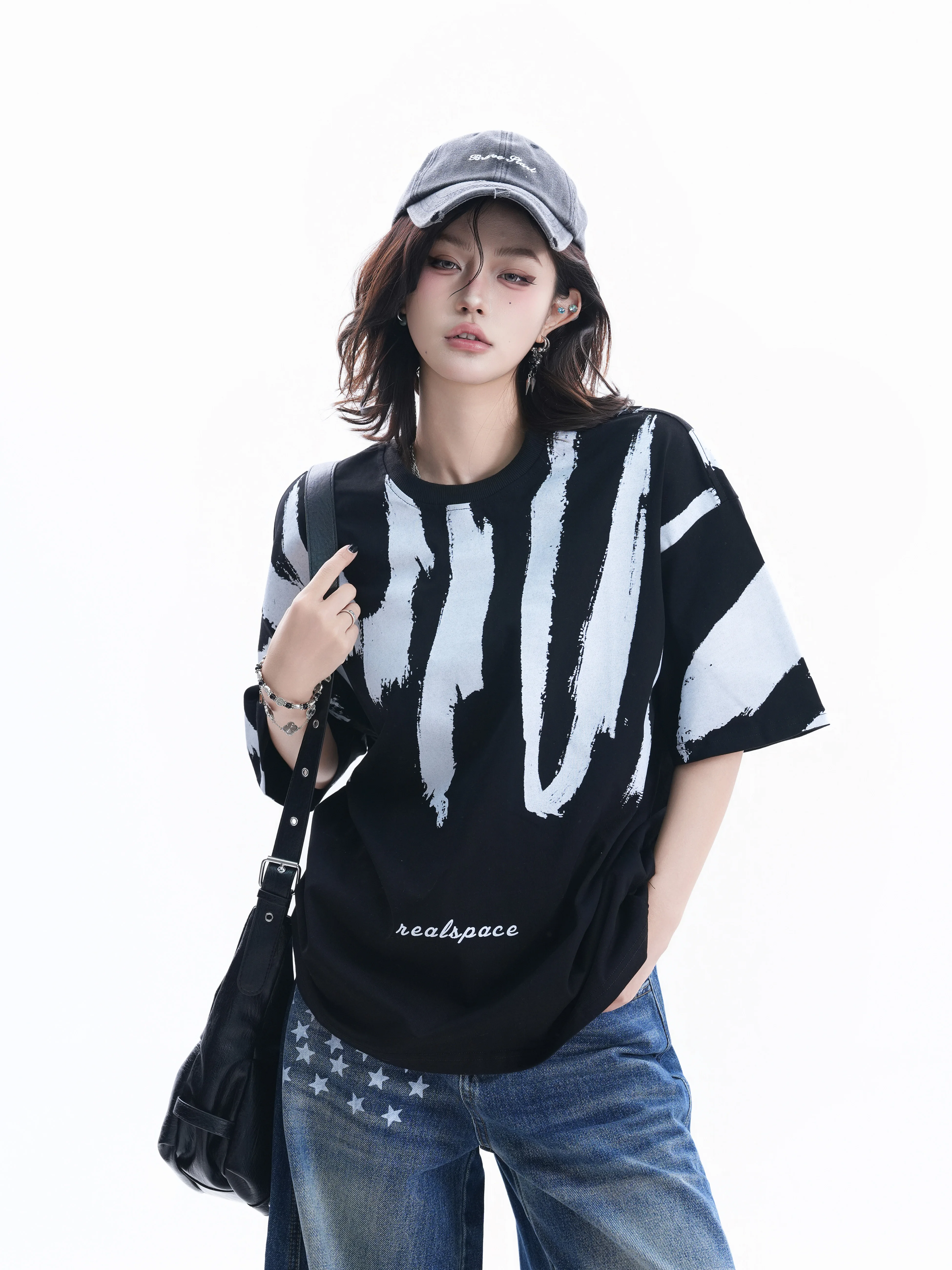 

American Retro Graffiti Short Sleeve T-Shirt Women Oversize Slimming Ins Couple Tops Casual Cotton Loose Fit round Neck