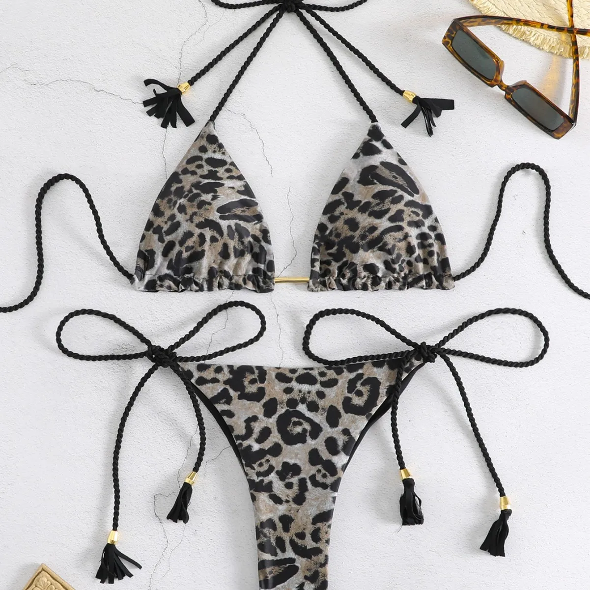 ชุดว่ายน้ำลายเสือดาวสำหรับผู้หญิง ชุดบิกินี่แบบผูกเชือก ชุดว่ายน้ำสองชิ้นทรงสามเหลี่ยม ชุดว่ายน้ำบราซิลเลียนบิกินี่สำหรับผู้หญิง