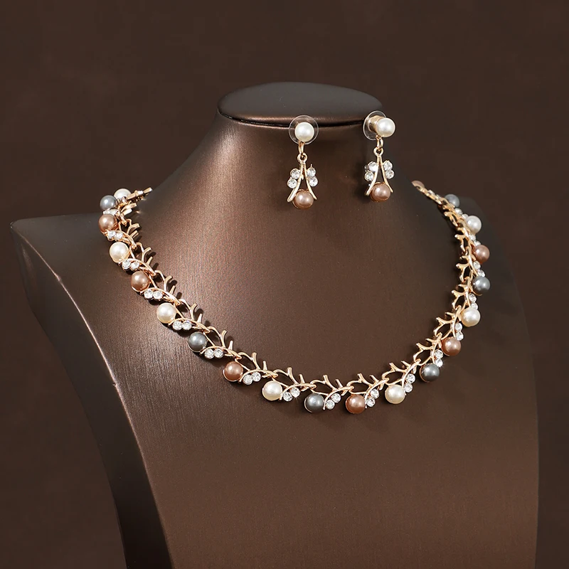 Itacazzo Bridal Wedding Imitation Pearl Necklace Earring Set Exquisite and Elegant for Ladies Suitable for Party Festivals