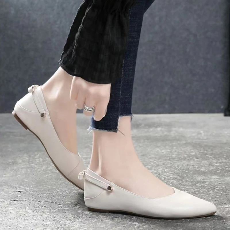 Shoes for Women 2024 Pointed Toe with Bow Ladies Summer Footwear Flats Moccasins White Flat Slip on Young Trend Chic and Elegant