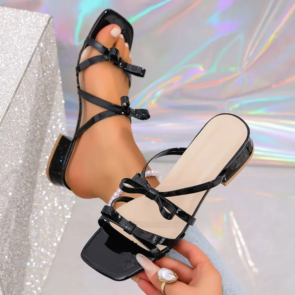

Elegant Square Toe Thick Heel Black Sandals Women Summer 2026 Sweet Bowknot Patent Leather Sandals Woman's Nude Beach Slippers
