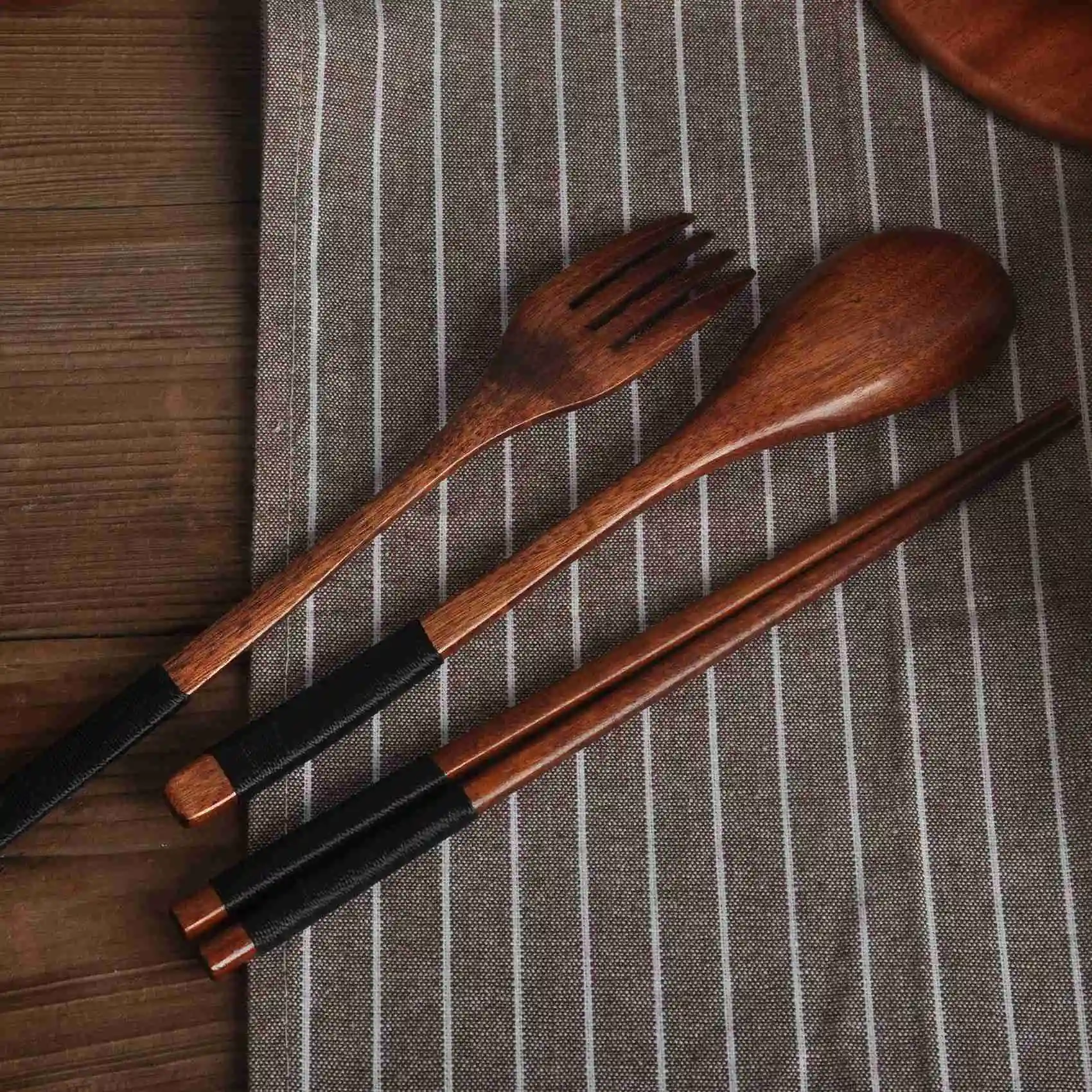 

AB42-3X Wooden Flatware Set, Wooden Portable Set Chopsticks Spoon Fork Tableware Dinnerware With Black Twining Thread