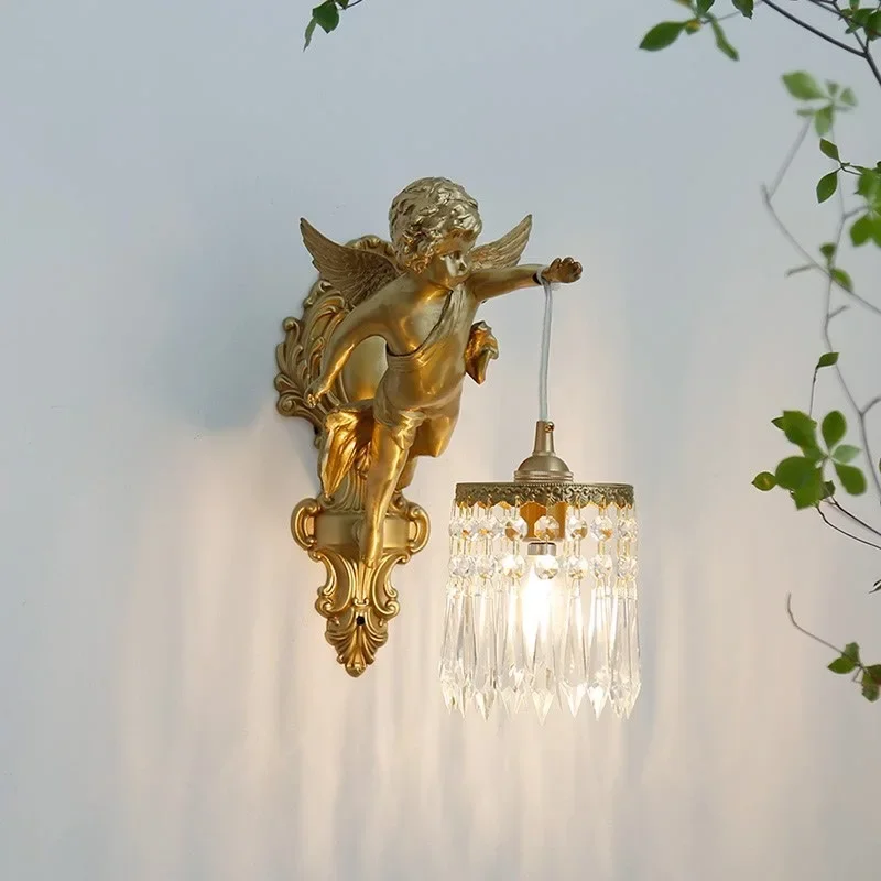 

GHJUYIOL French all copper angel wall lamp, living room, bedroom, study, corridor wall lamp, American retro light luxury crystal