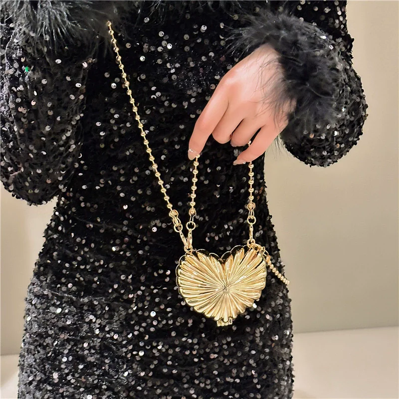 Women Bags Golden - Tas Malam Mewah dengan Desain Eksklusif,