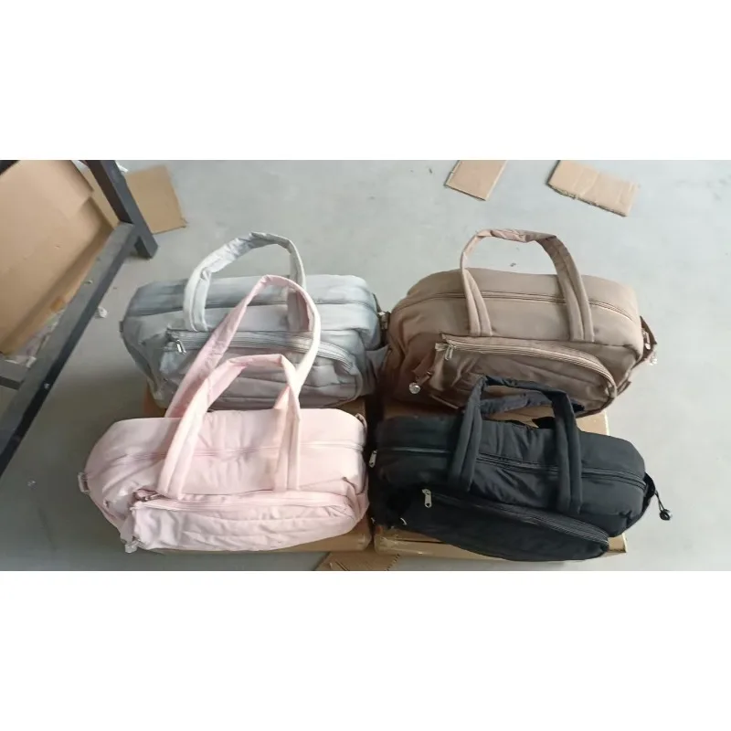 حقيبة مضارب تنس الريشة للرجال والنساء - مساحة تخزين كبيرة مثالية للسفر في الهواء الطلق والتدريب الرياضي والتنقل وحقيبة يد الكتف