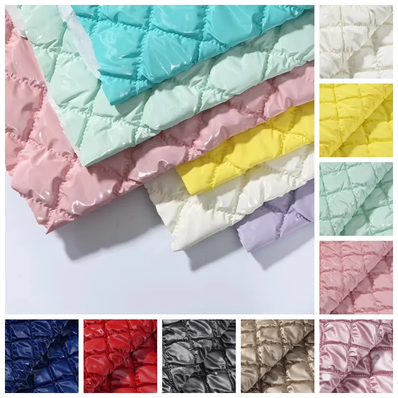 

Водонепроницаемая утолщенная ткань из полиуретана с ультразвуковой прокаткой, стеганая ткань из хлопкового композита для пошива одежды, обивки диванов и салонов автомобилей