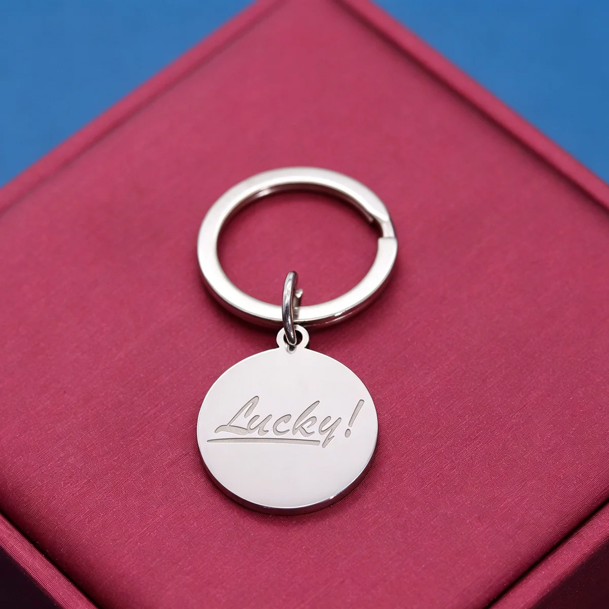 Vintage Lucky Script Pendant Keychain Stainless Steel Keyring Good Luck Text Key Chains For Men Women Birthday Holiday Gift