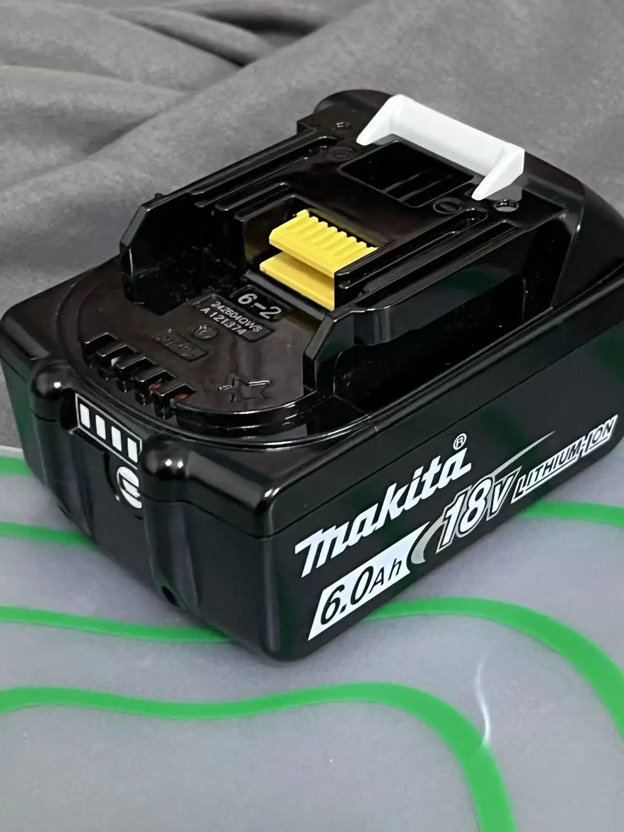 

Original Makita 18V 6.0Ah for Makita 18V Battery BL1830B BL1850B BL1850 BL1840 BL1860 Replacement Lithium Battery