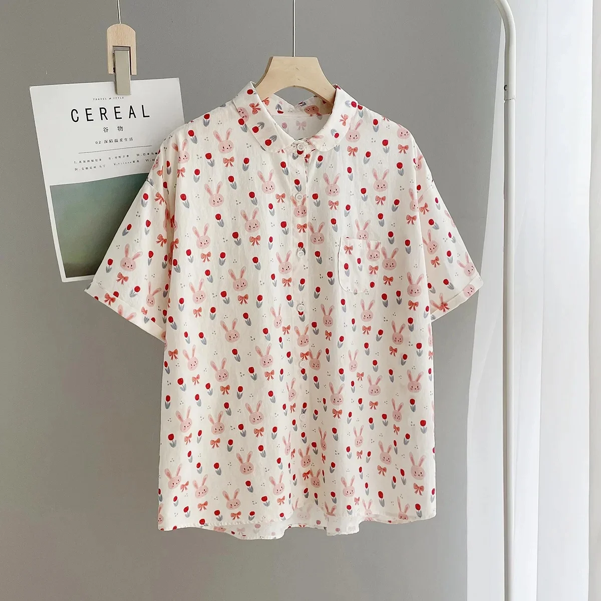 

Летние женские рубашки с коротким рукавом, круглым вырезом и принтом кролика, повседневные блузки на одной пуговице, тонкие свободные топы