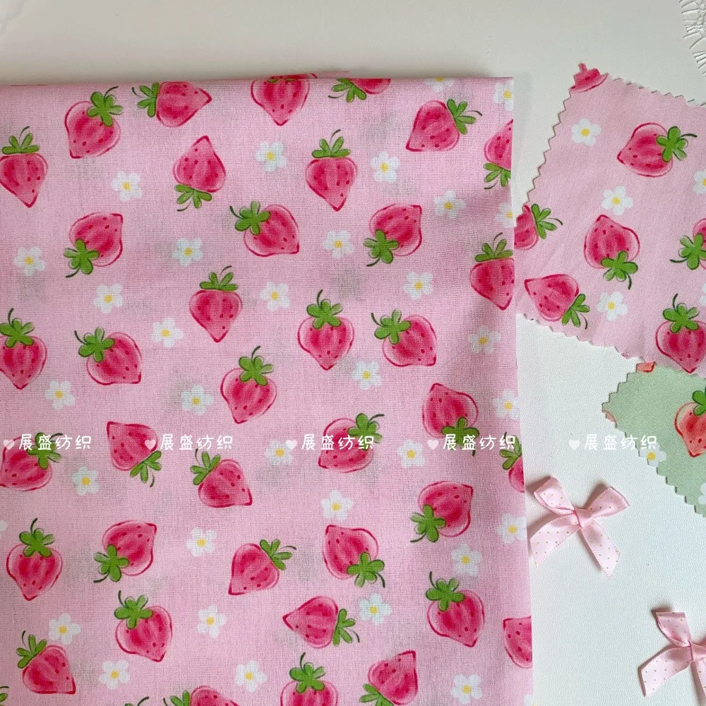 145x50cm 100% Baumwolle 40s Bedruckter Stoff im Ins-Stil mit süßen Erdbeer-Motiven für DIY-Haargummis, Taschen, Hemden, Kleidungsstücke und Bastelarbeiten – Detail 2