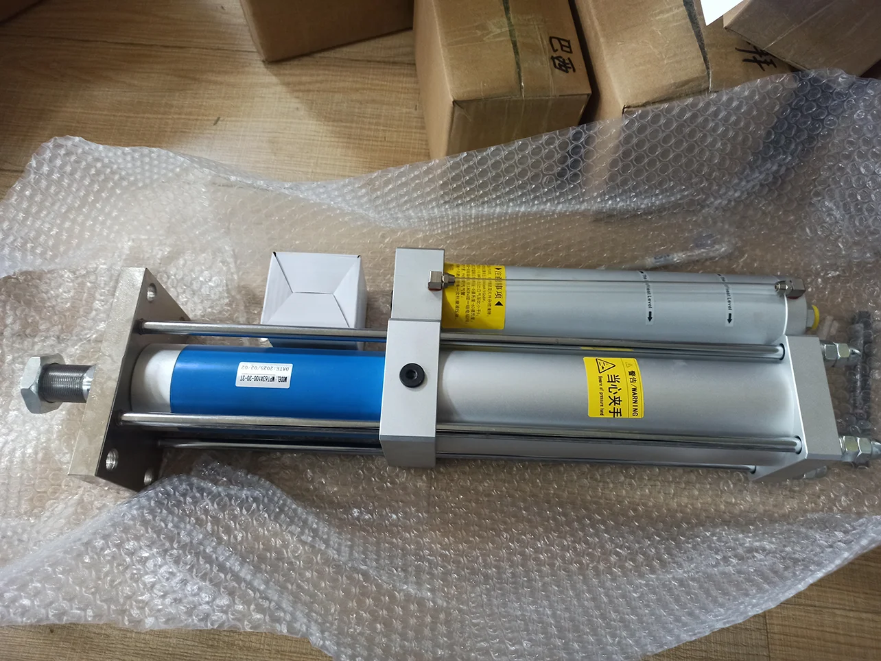 

Gas-liquid pressurized cylinder Pneumatic pressurized cylinder MPT63/80/100*150/200-10/20-3T 5T 10T MPT