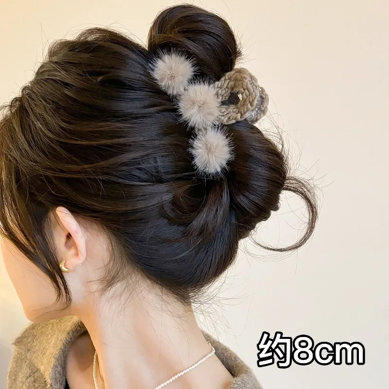 

High-End Korean-Style Shark Clip, Exquisite Light Luxury Hair Clip, Versatile for Work and Everyday Use, Hairpin, Hair Clip, 2025 Autumn and Winter New Model