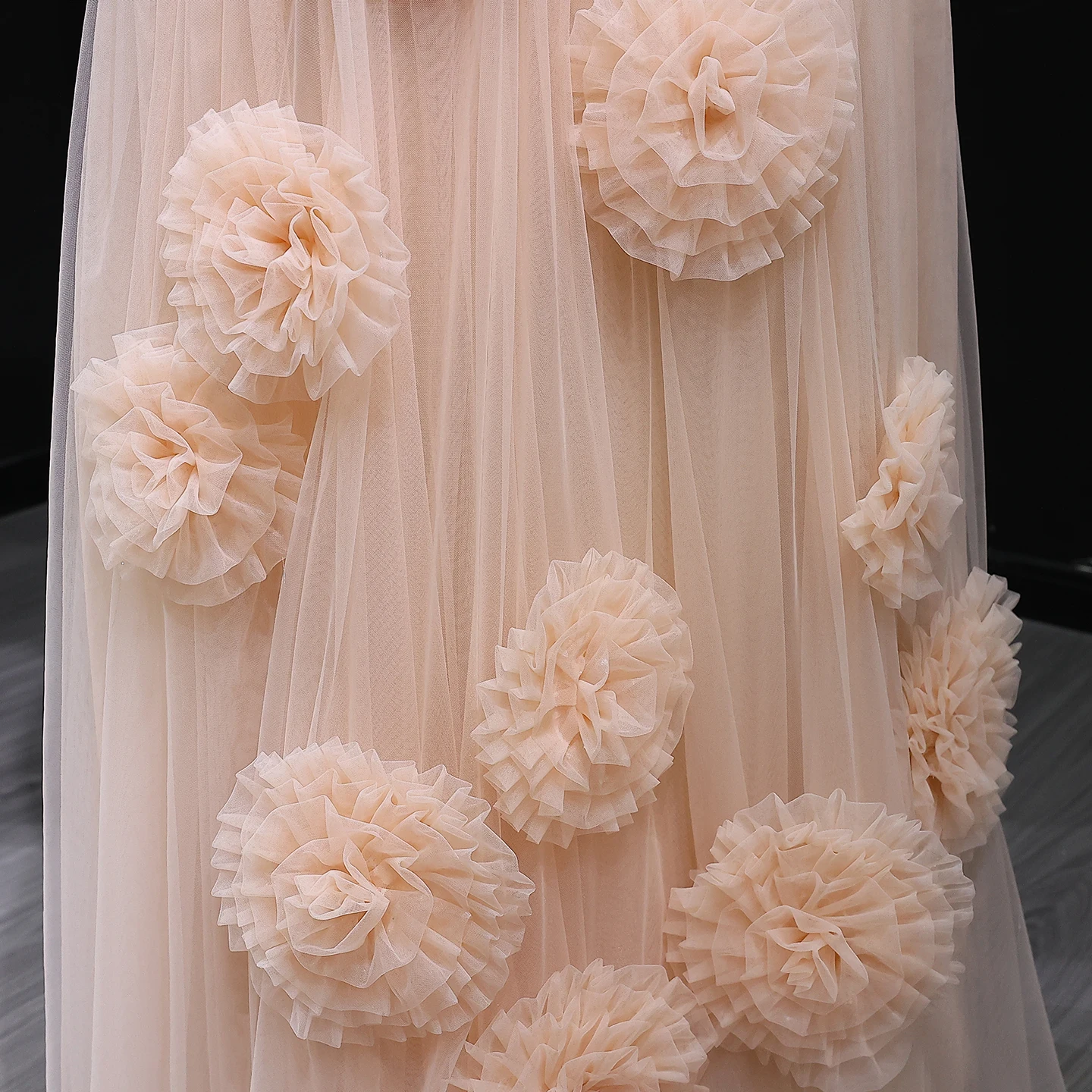 シャロンはオフショルダーピーチマーメイドアラビア語 3D 花プリーツ女性のウェディングパーティードレス SF176 カスタマイズ