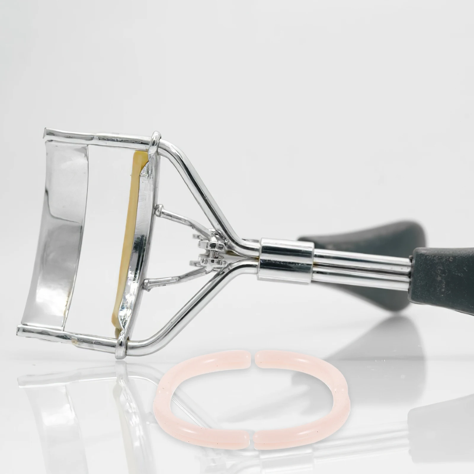 

16Pcs Ecofriendly Eyelash Curler Refill Pads Soft Smooth Texture Safe for Use Washable Pink Eyelash Curler Refill