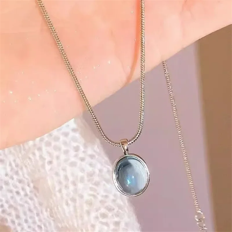 

Simple Retro Oval Aquamarine Pendant Necklace For Women Girls Luxury Snake Chain Necklace Fashion Temperament Jewelry Gifts