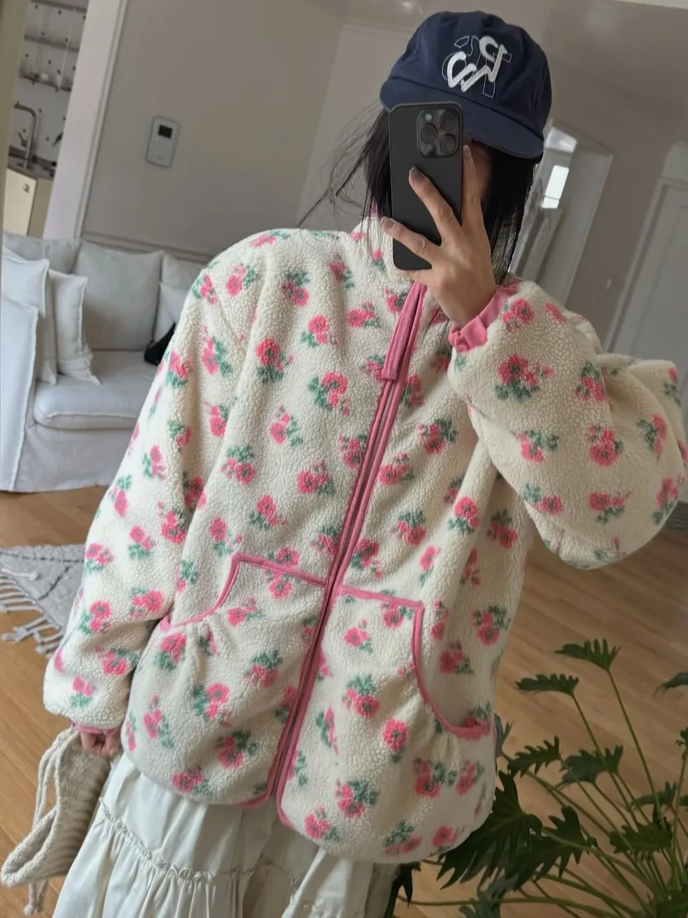 

Sweet Faionable Design Loose Versatile Cotton Jaet Women's Winter Retro Embroidery Fringed Lamb Fur Vest Sli Coat