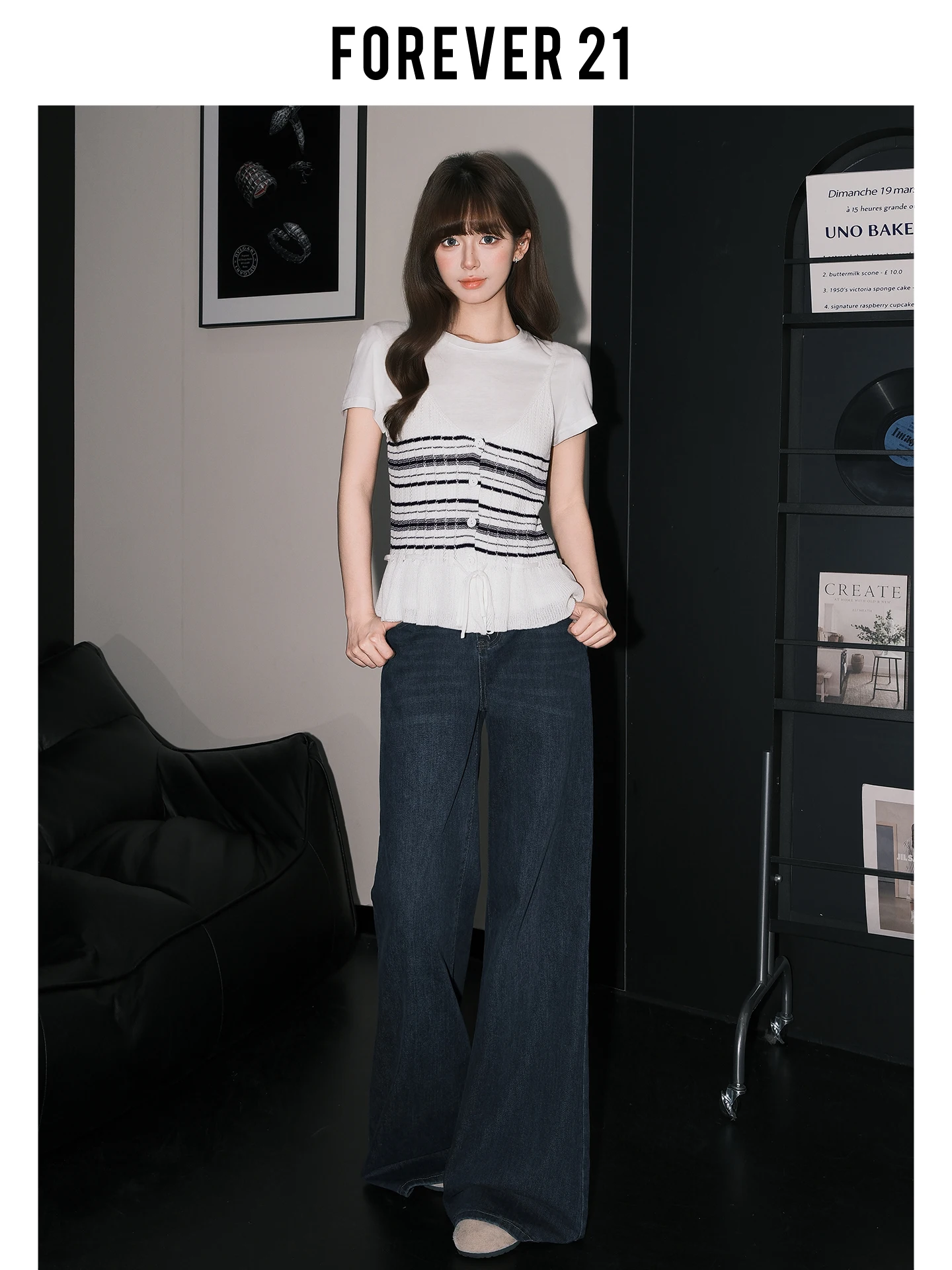 Calça Jeans Feminina Forever 21 Retrô Azul de Cintura Alta, Perna Larga e Caimento Fluido, Super Confortável e Efeito Emagrecedor