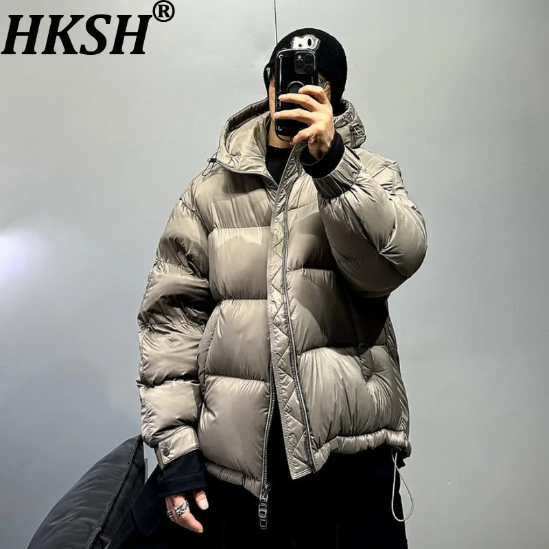 

HKSH Зимняя мужская теплая куртка Tide с капюшоном из 90% белого утиного пуха в Корейском стиле, простая свободная повседневная утолщенная стеганая куртка HK17072
