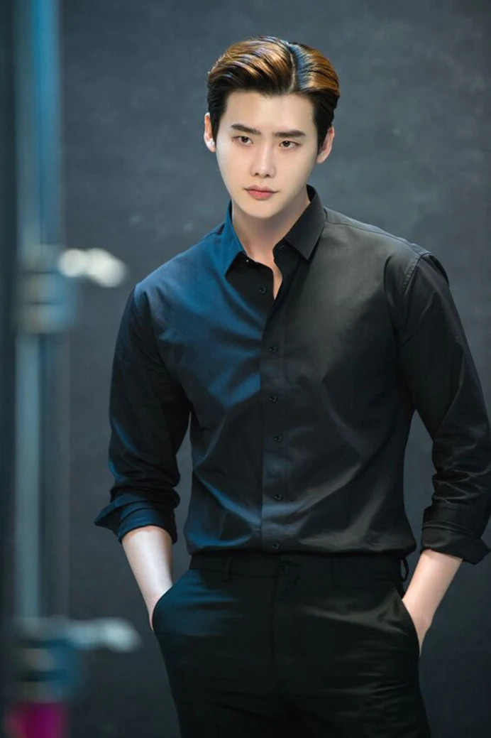 

Zhang Yixing Black Long Sleeve Shirt Men's Slim Fit Iron Free Fashionable Casual Shirt Youth Popular Pure Color Point Collar