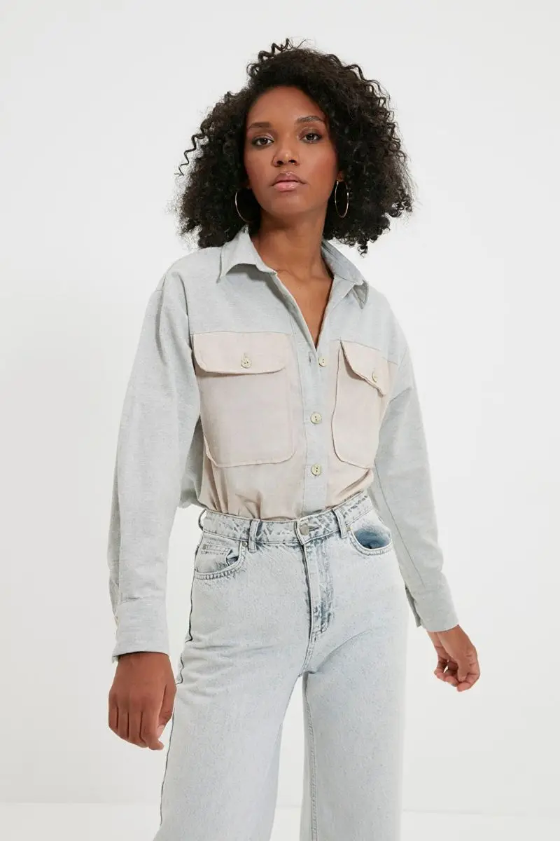 Camisa de bloco de cor bege