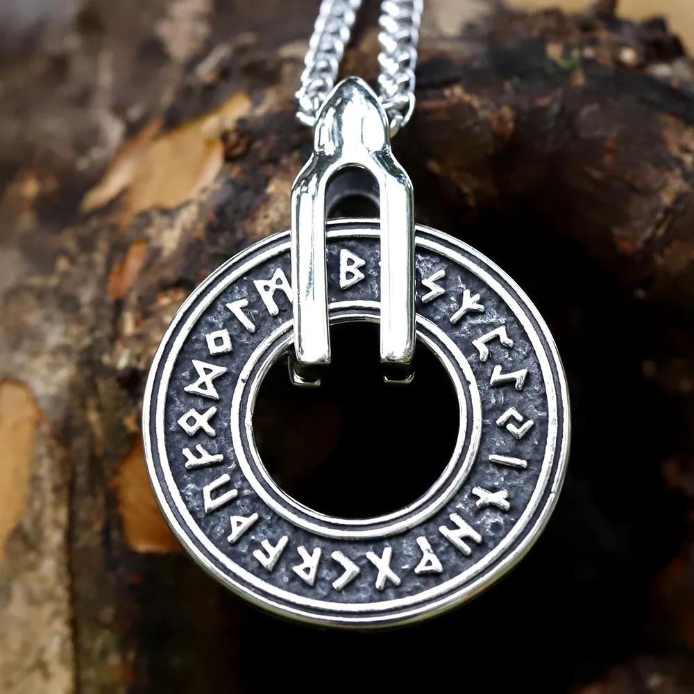 2022 316L Stainless Steel Viking Icelandic Vegvisir Helmet Horror In Runic Circle Pendant Magical Staves  Rune Amulet  jewelry