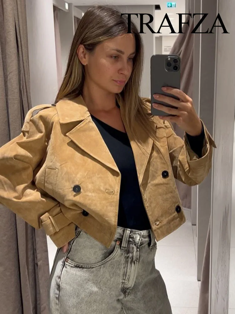 

TRAFZA Women Pocket Double-Breasted Design Casual Short Jacket 2025 Autumn Woman Elegant Lapel Long Sleeves High Street Coats