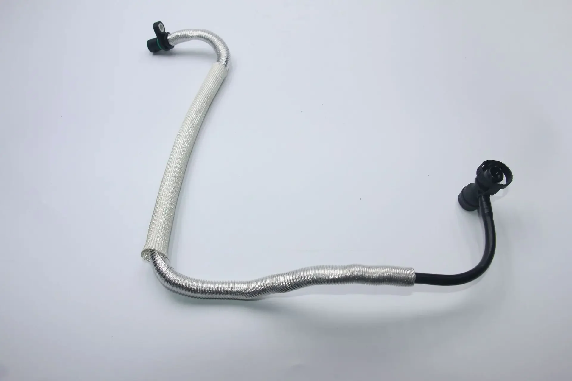 

Аксессуары для инструментов, подходят для автомобильных запасных частей, вентиляционная труба картера 11158654626