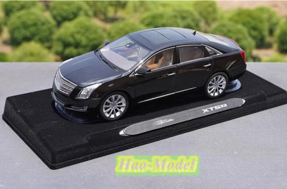 

1:18 для SAIC CADILLAC XTS 2014, литая под давлением модель автомобиля из сплава, игрушки для мальчиков, подарки на день рождения, коллекция для хобби, украшения, черный/белый