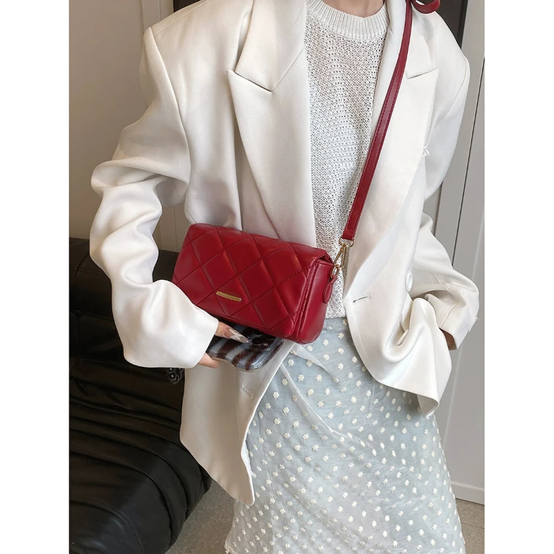 Fashion Light Luxury Red Crossbody Bag Design Sense Plaid Casual Shoulder Bag Wedding Bag Women\'s Pop High-end Small Square Bag