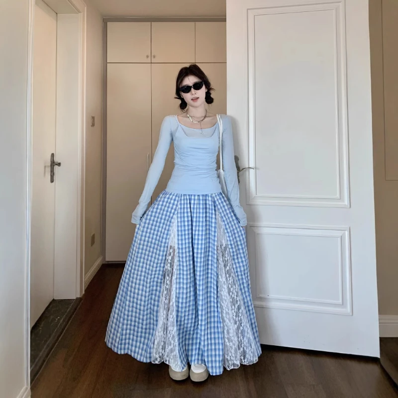 

Spring Korean slim fit long sleeved T-shirt slimming top with lace and lace stitching blue checkered skirt