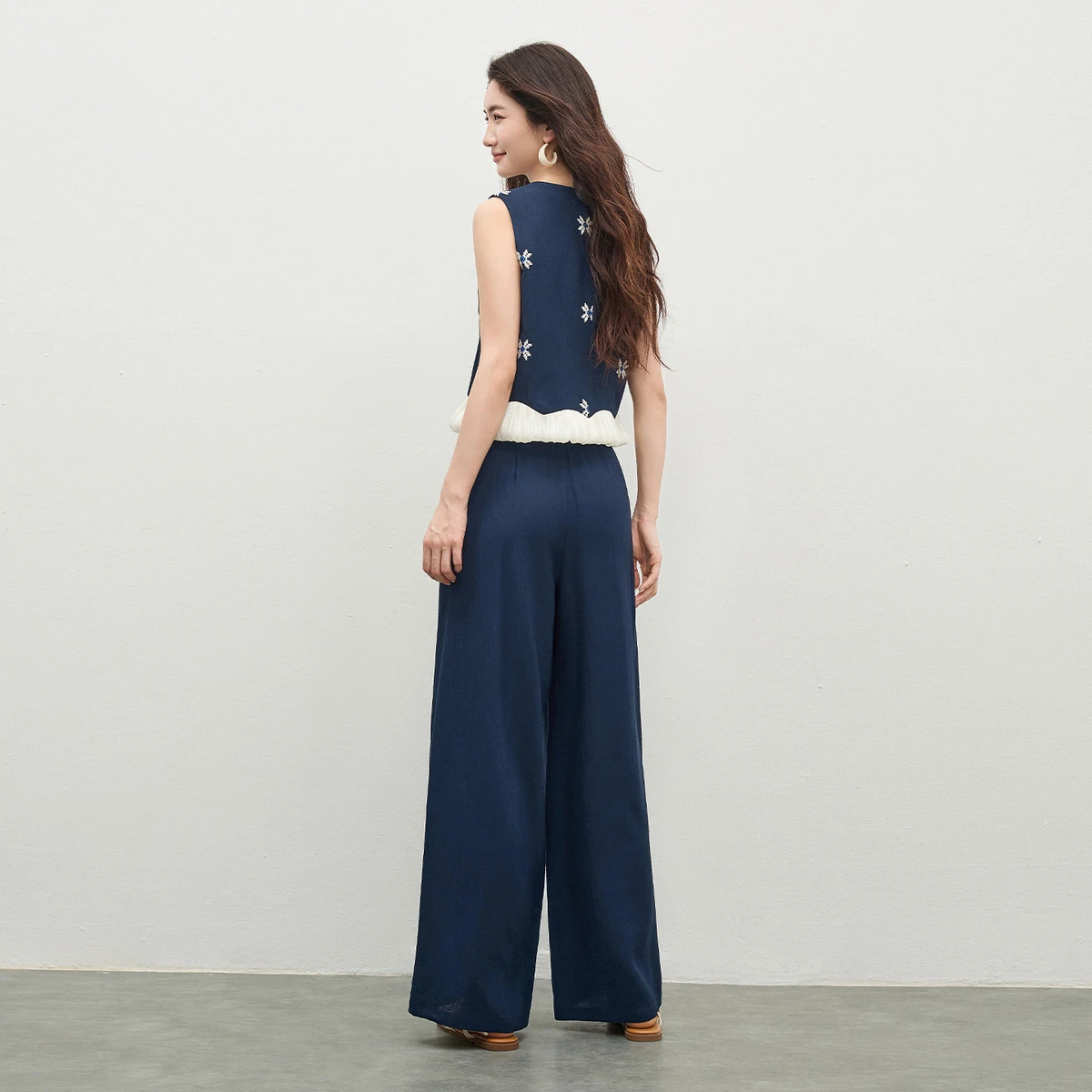 SENTUBILA Women Blue Embroidered Short Vest & Pleated Slimming Wide-leg Pants 2 Pieces Set 2026 Summer Commuter 162ZA6387