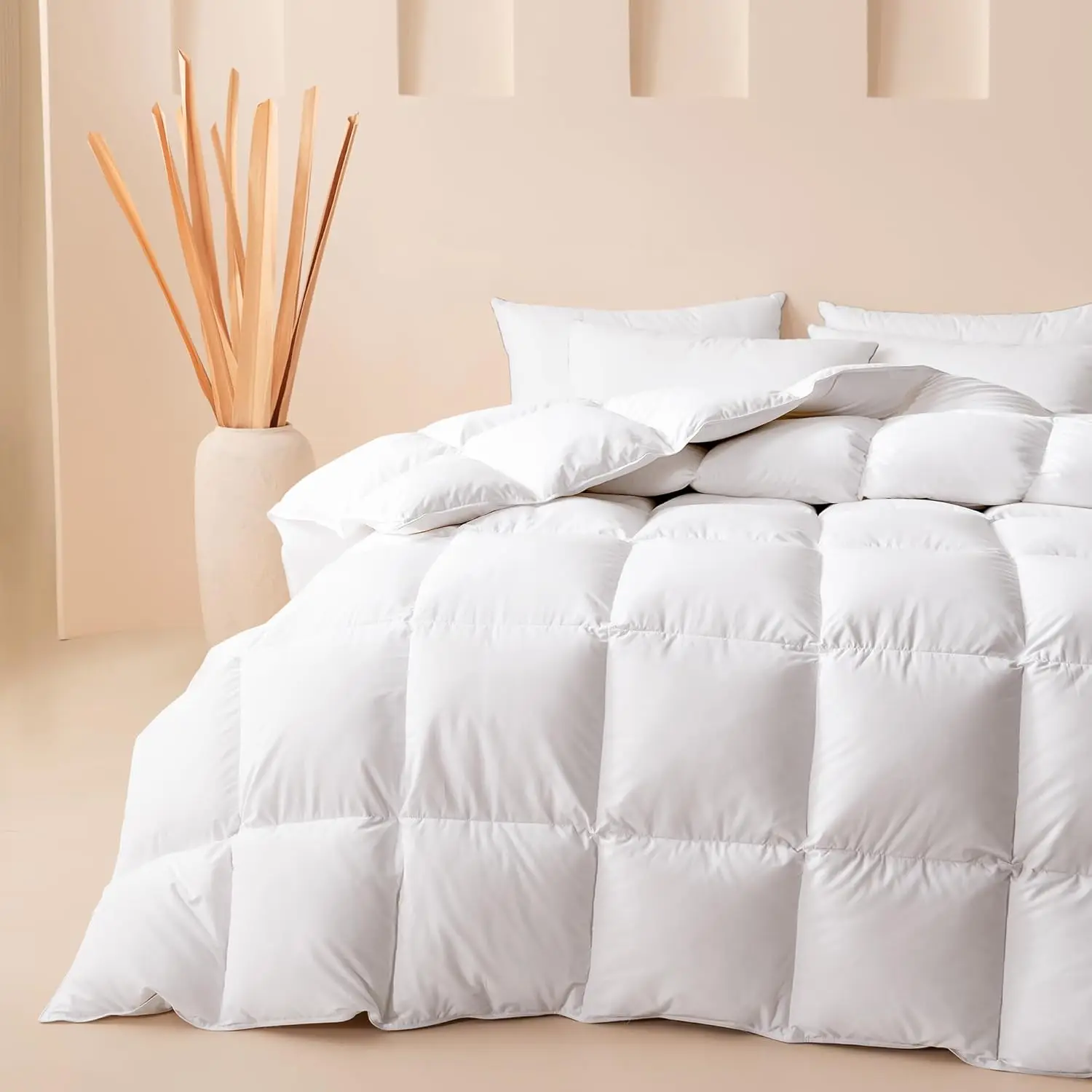 Queen Feather and Down Fiber Comforter, Ultra Fluffy Duvet Insert Queen Size, All Season White Cotton Cover Luxury Hotel Bed Com