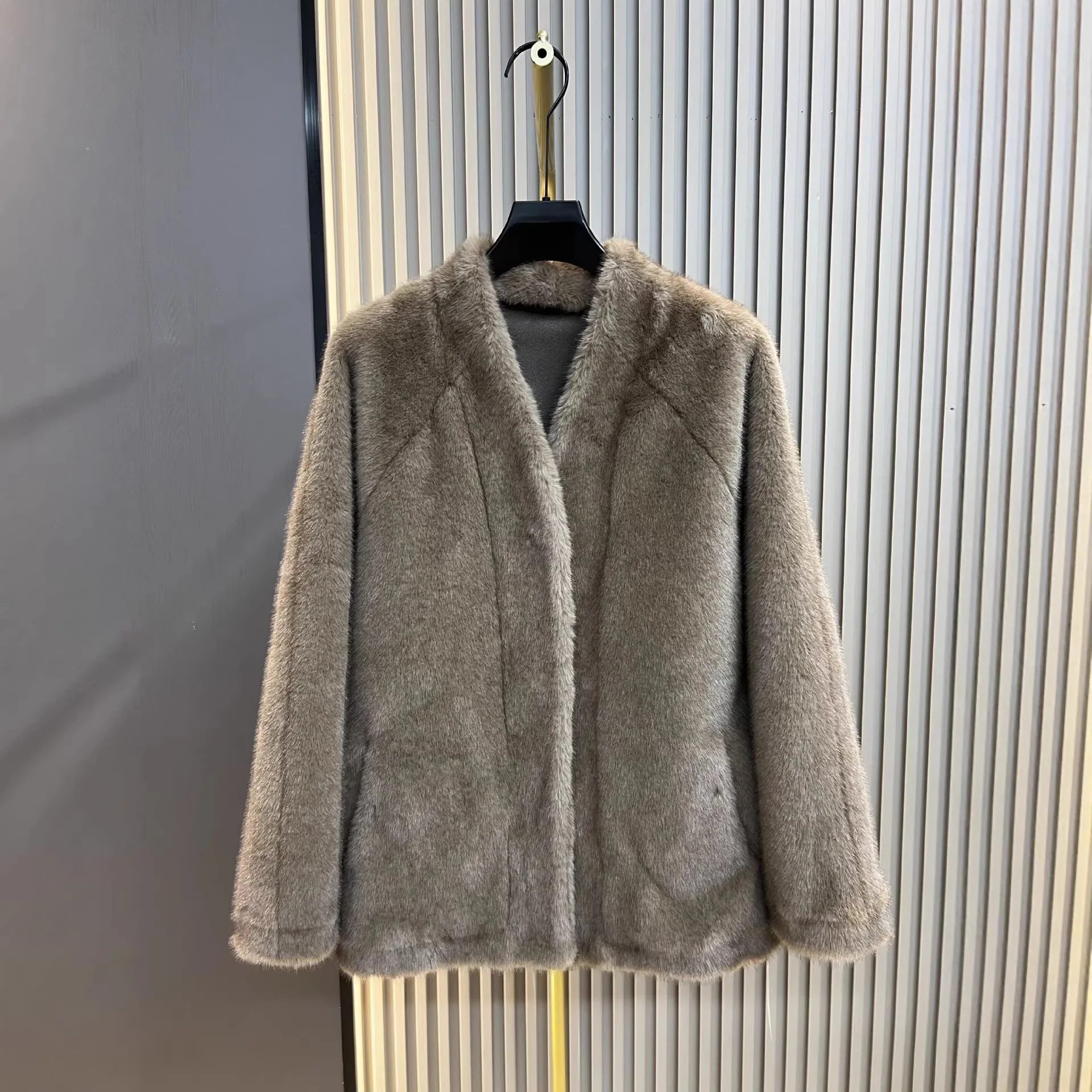 

Spring Warm Faux Mink Fur Coat Women's Winter New Mid-length Mink Fur Coats Fashion Simple Temperament Fur Integrated Fur Top