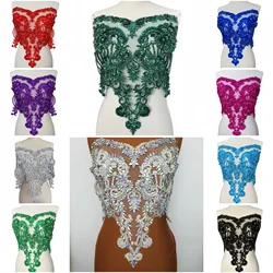 Applicazioni in pizzo 3D Colore bianco AB Perline a mano Strass in vetro Cristalli per cucire Designer di nozze Fai da te Abito artigianale Corpetto anteriore