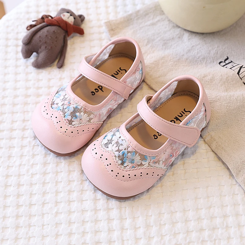 Toddler Girls Floral Lace Mary Jane Shoes, Vintage Brogue Cutout Princess Flats, Non-Slip Soft Sole Little Kids Dress Shoes