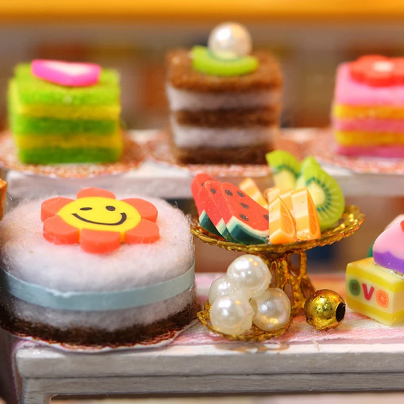 Wooden Doll House Kit 3D Puzzle Building Model Furniture Figurines Assembling Toys Miniatures Dollhouse Kit For Children Gifts