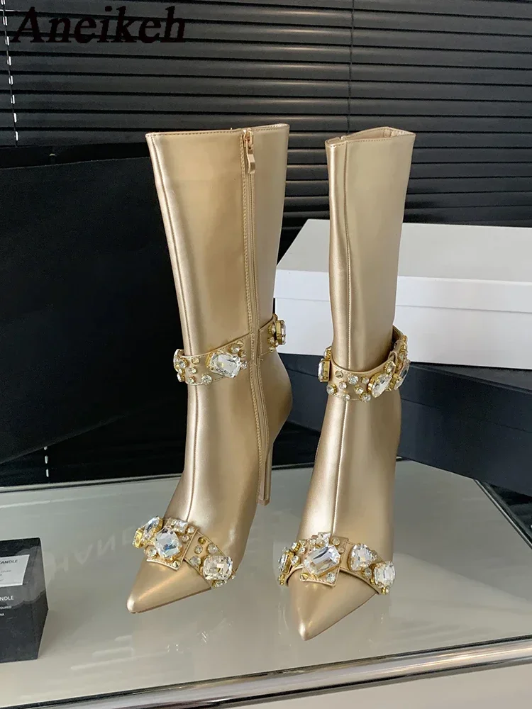 

Aneikeh/женские остроконечные сапоги на высоком каблуке с золотыми кристаллами и пряжкой, украшенные бриллиантами, высокие сапоги до колена, осенние Zapatos Mujer