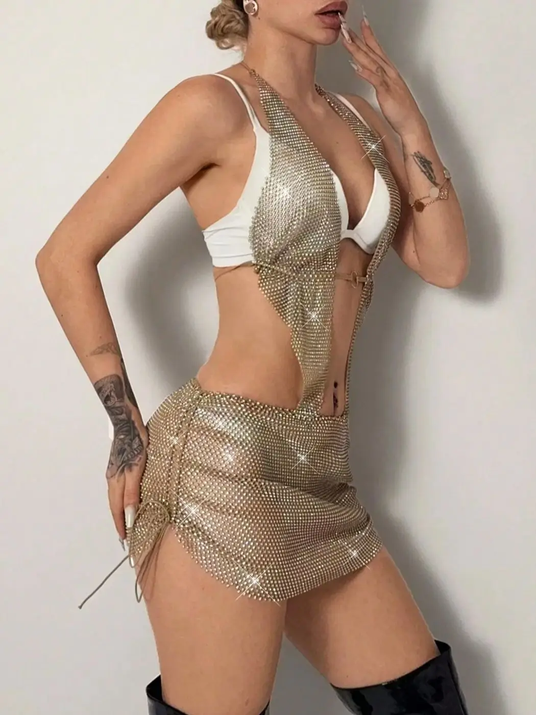 Femmes maille élastique strass robe Sexy dos nu licou cou creux pure résille Mini robe Rave Festival robes de soirée