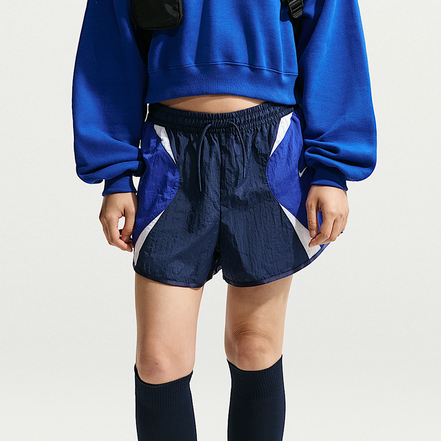 nike-–-short-de-sport-classique-respirant-a-taille-elastique-pour-femmes-authentique-im8404-410