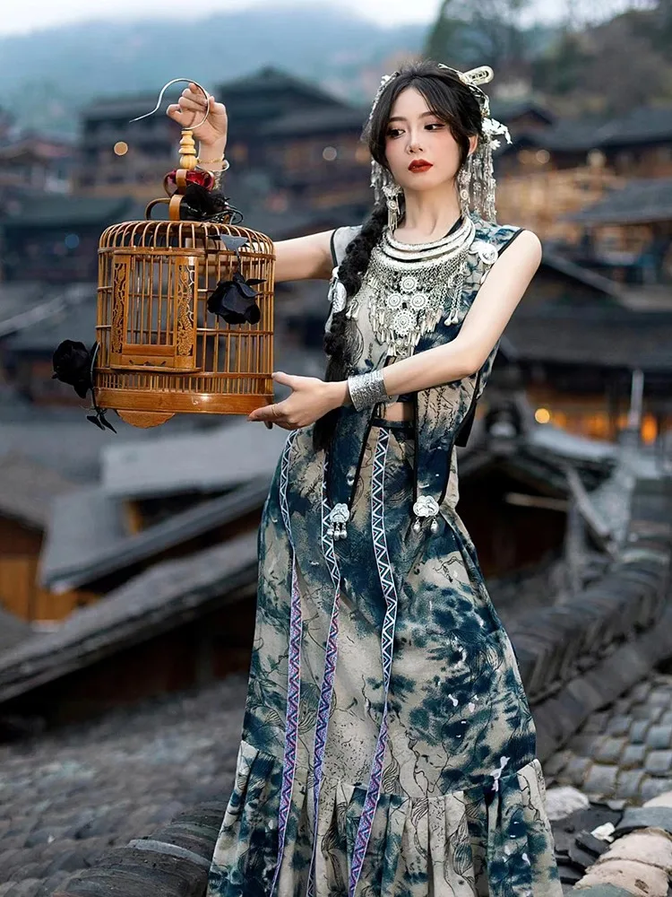 

New batik ethnic costume women's cheongsam version style performance ancient-style photography