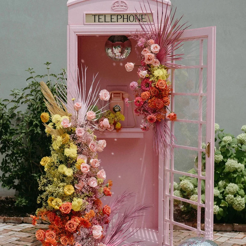 

custom.Vintage Telephone Booth with Artificial Flowers Wedding Decor Outdoor Display Telephone Booth