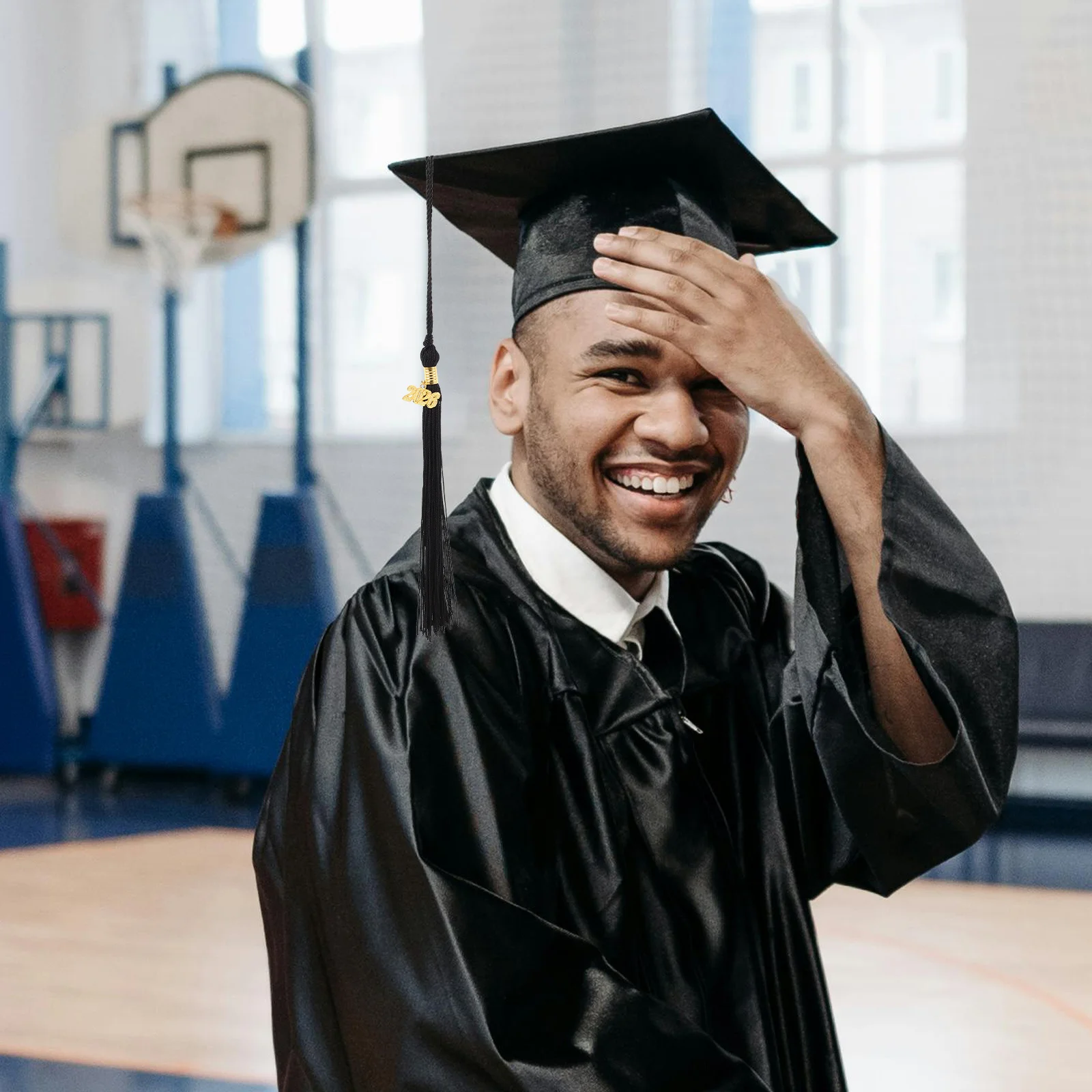 

4pcs 2026 Graduation Cap Tassel Black Doctoral Hat Accessories Gold Number Charm Memorial Tassel For Bachelor'S Ceremony Grad