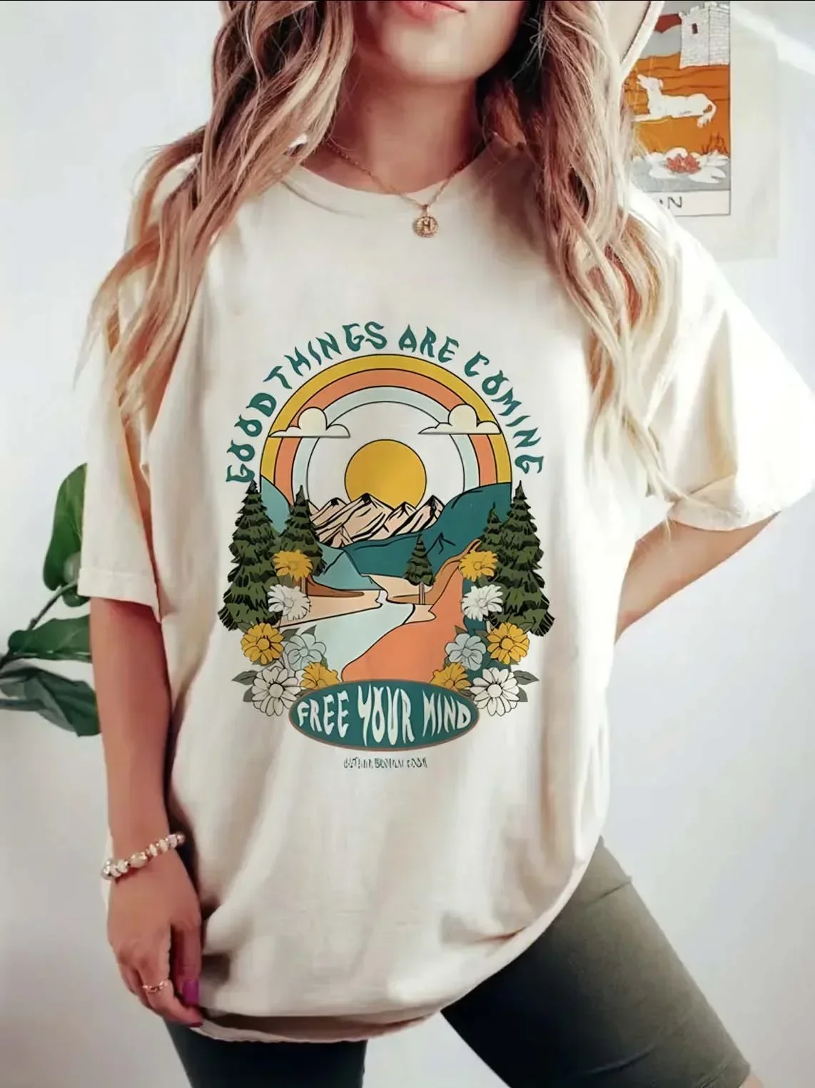

Trendy 90s Fashion Women's Casual Mountain Adventure Pattern T-Shirt Clothing Women's Short Sleeved Printed New O-Neck T-Shirt.
