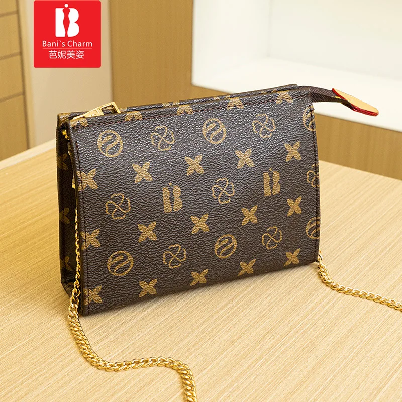 fashionable-women's-shoulder-bag-with-underarm-chain-elegant-floral-design-wide-strap-handbag-stylish-small-square-bag